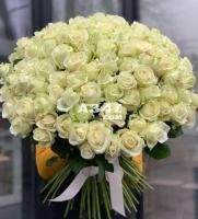 Blooming Joy: Aroma Flowers UAE - Where Fragrance Meets Elegance!